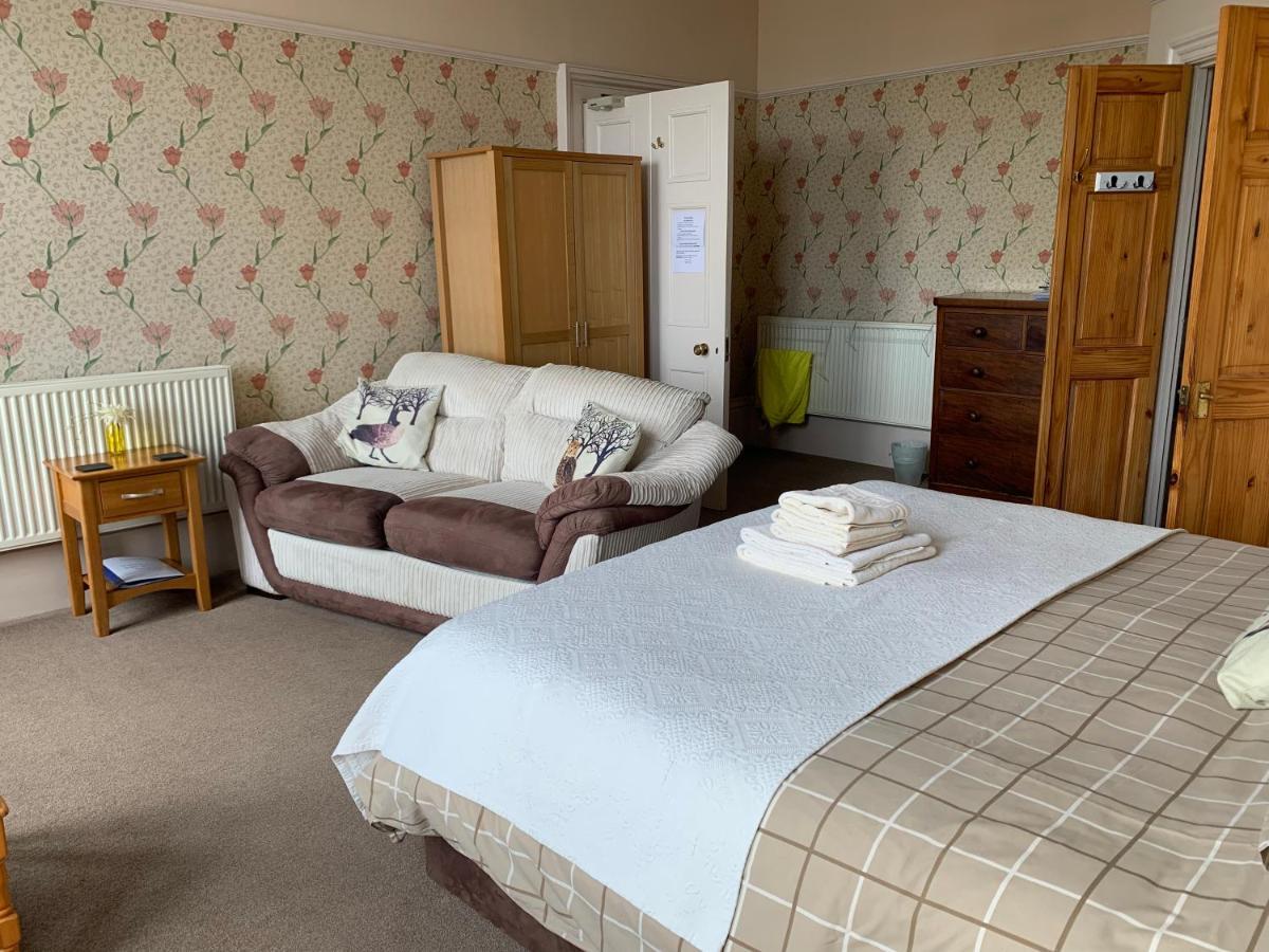 Khyber Mount Gasthof Whitby